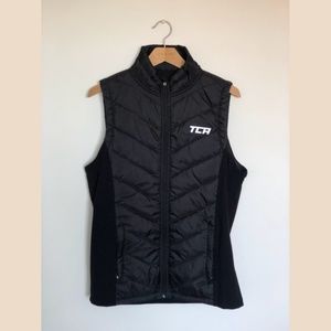 TCA Men's Excel Runner Padded Vest (New w/o Tag)